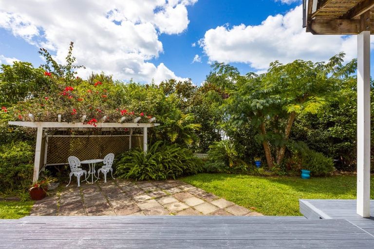 Photo of property in 16 Kahurangi Place, Snells Beach, 0920