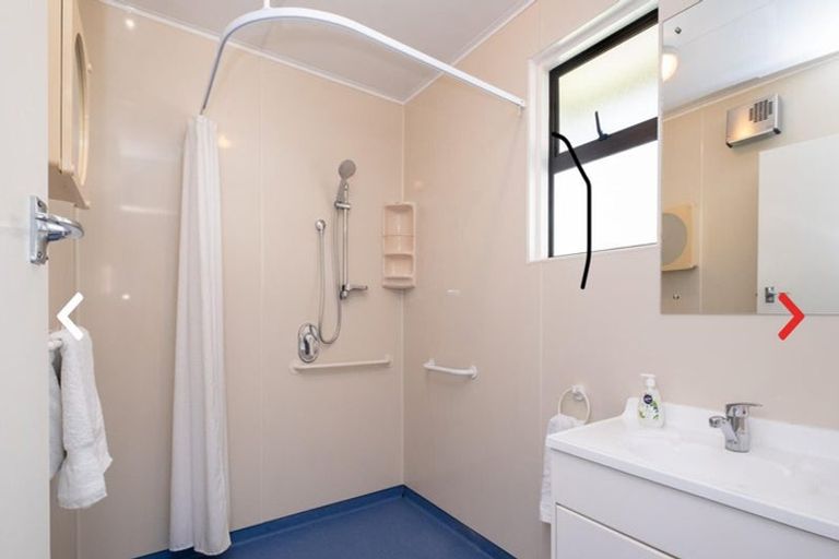 Photo of property in 6 Memorial Park Avenue, Haumoana, 4102