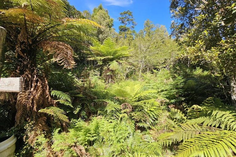 Photo of property in 215 Clifton Road, Kaiata, Greymouth, 7805