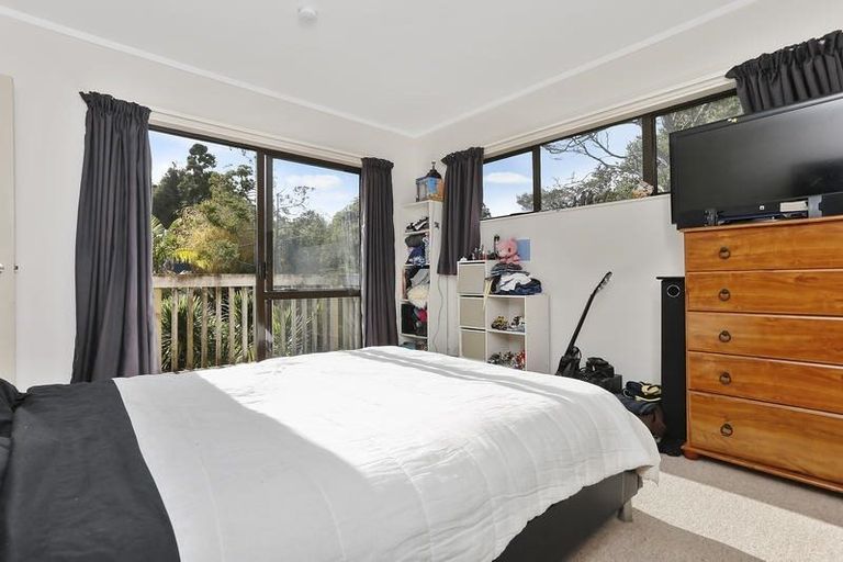 Photo of property in 2/14 Norman Road, Titirangi, Auckland, 0604