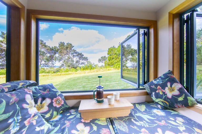 Photo of property in 679 Cove Road, Waipu, 0582