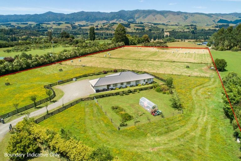 Photo of property in 946d Finnis Road, Pohangina, Ashhurst, 4884