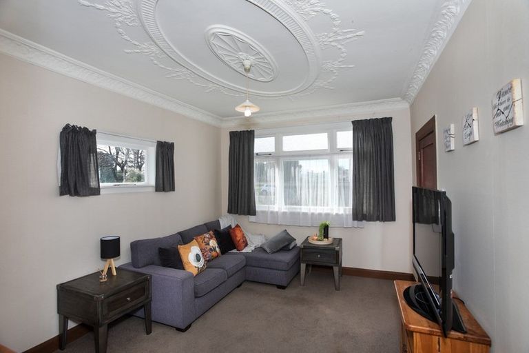 Photo of property in 6 Aorangi Street, Feilding, 4702