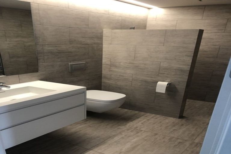 Photo of property in 82 Marine Parade, Mount Maunganui, 3116