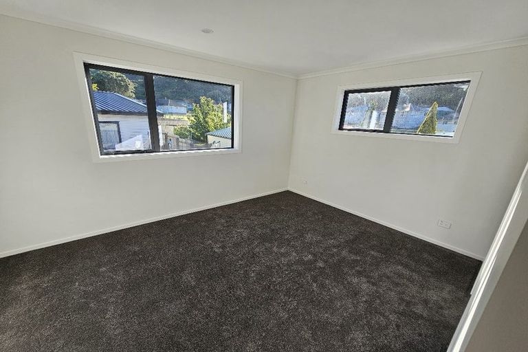 Photo of property in 1d Ingram Street, Naenae, Lower Hutt, 5011