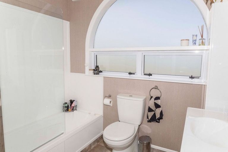 Photo of property in 16 Ruahine Street, Dannevirke, 4930