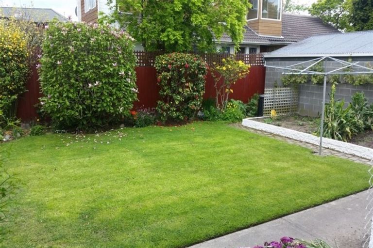 Photo of property in 8 Glenavon Place, Ilam, Christchurch, 8041