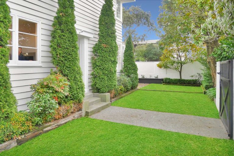 Photo of property in 1/21 Winchester Street, Merivale, Christchurch, 8014