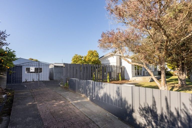 Photo of property in 2 Cabot Place, Flaxmere, Hastings, 4120