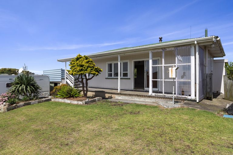 Photo of property in 3 Robert Street, Raglan, 3225