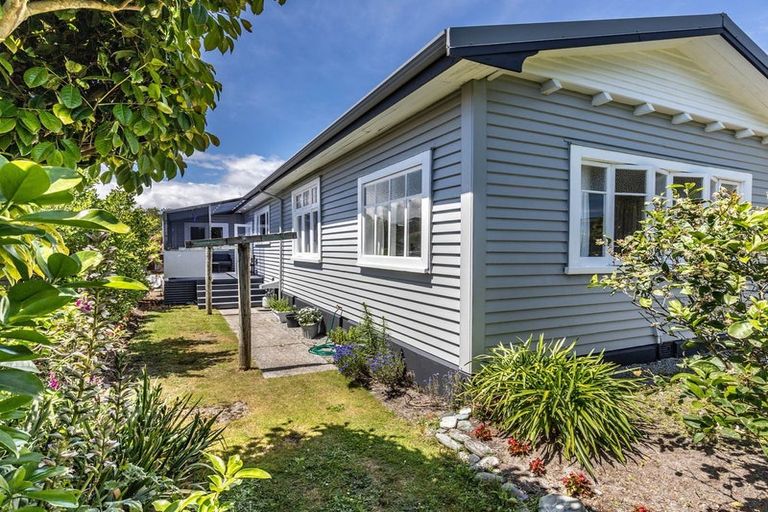 Photo of property in 2 Tudor Street, Hokitika, 7810