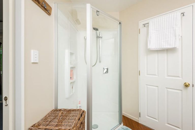 Photo of property in 24 Wendy Place, Heathcote Valley, Christchurch, 8022