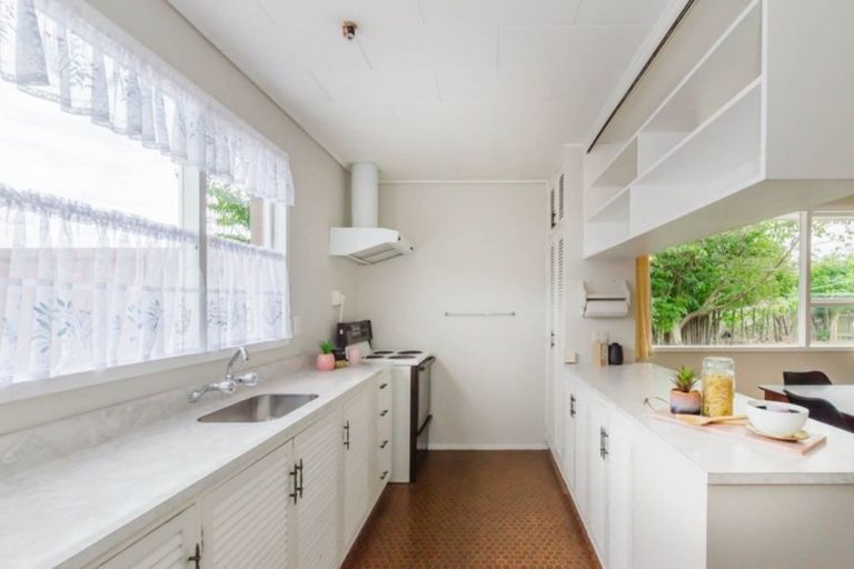 Photo of property in 5 Arlington Avenue, Waikanae, 5036