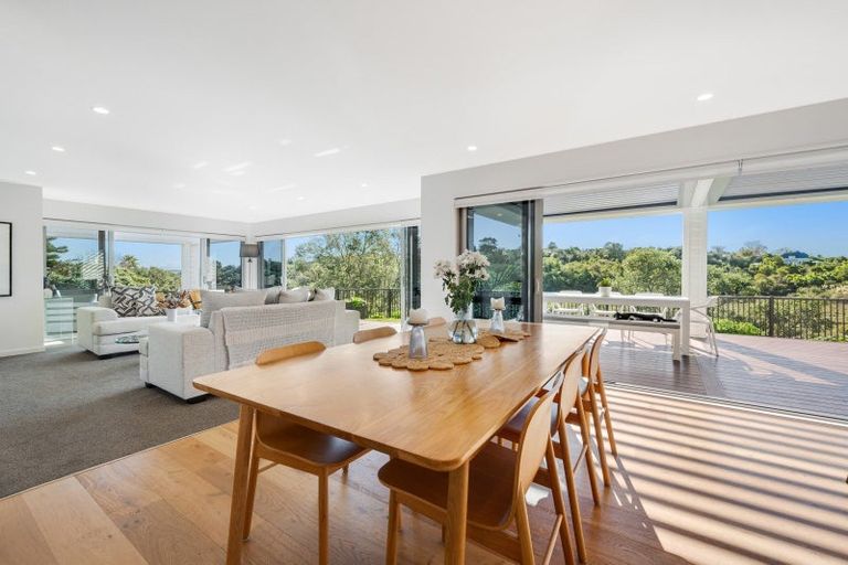 Photo of property in 1/13 Estelle Place, Farm Cove, Auckland, 2012