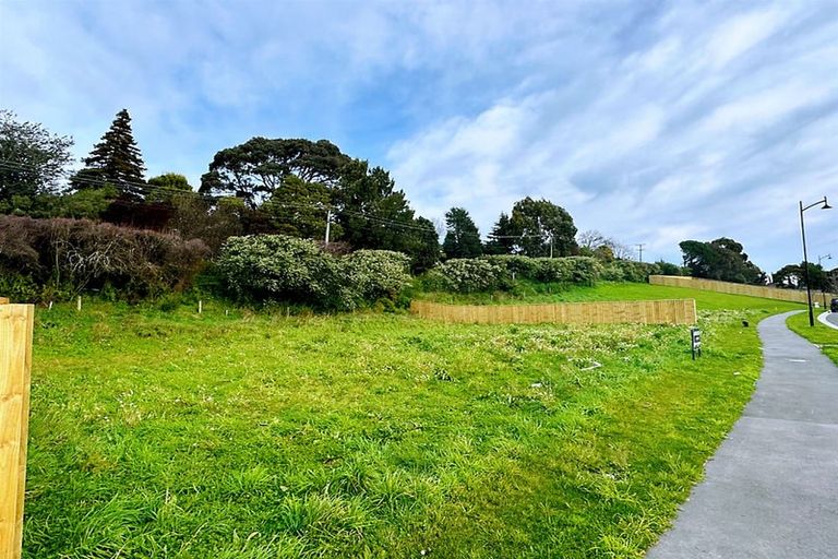 Photo of property in 16 Withers Crescent, Halswell, Christchurch, 8025