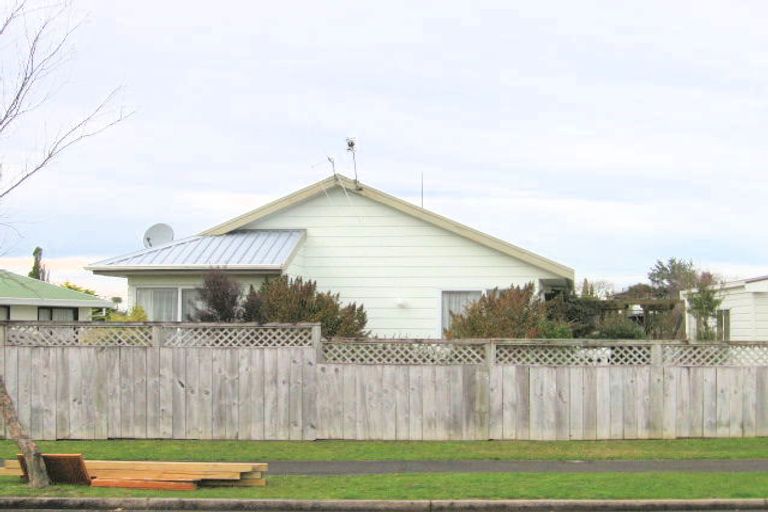 Photo of property in 39 Derby Street, Nawton, Hamilton, 3200