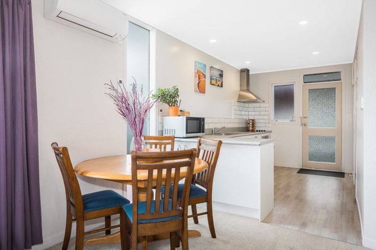 Photo of property in 6/35 Mana Esplanade, Paremata, Porirua, 5026