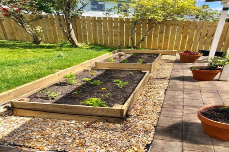 Photo of property in 3 Wirihana Road, Titirangi, Auckland, 0602