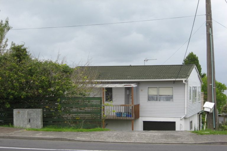 Photo of property in 1073 Whangaparaoa Road, Tindalls Beach, Whangaparaoa, 0930