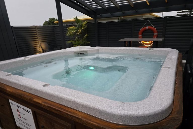 Photo of property in 1/105c Aickin Road, Whangamata, 3620