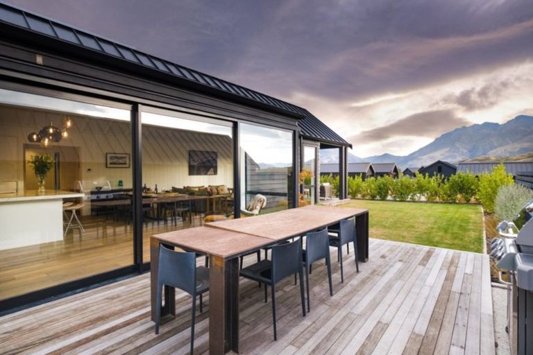 Photo of property in 58 Falconer Rise, Jacks Point, Queenstown, 9371