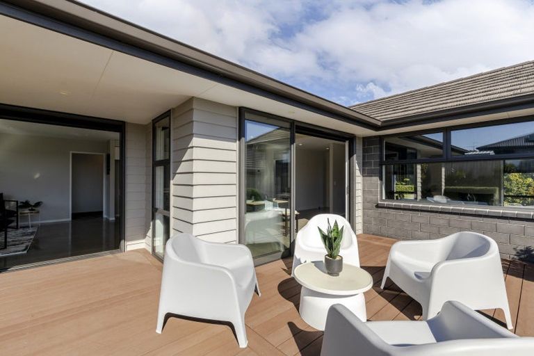 Photo of property in 10 Masters Lane, Waitara, 4320