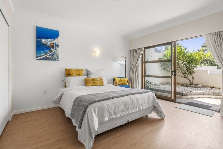 Photo of property in 1/108 Ocean View Road, Northcote, Auckland, 0627