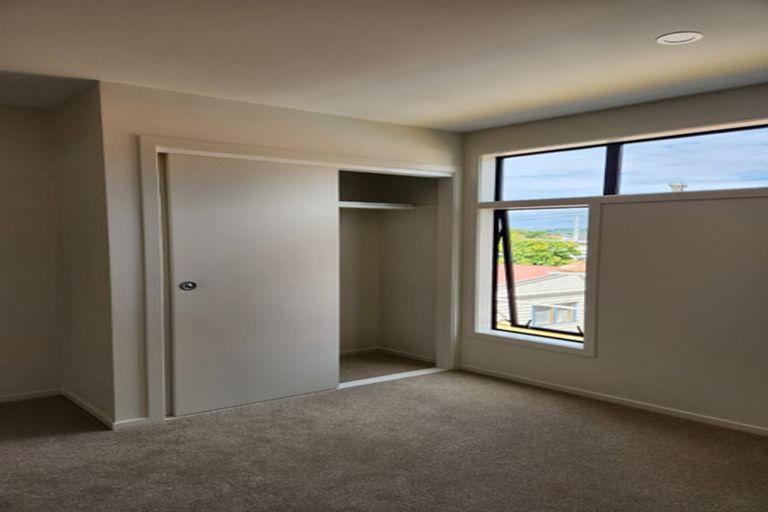 Photo of property in 3/23 Porutu Street, Fairfield, Lower Hutt, 5011