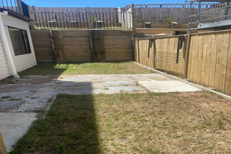 Photo of property in 18b Crestview Rise, Papakura, 2110