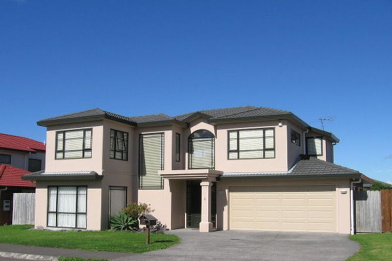 Photo of property in 5 Tollana Road, Te Atatu Peninsula, Auckland, 0610