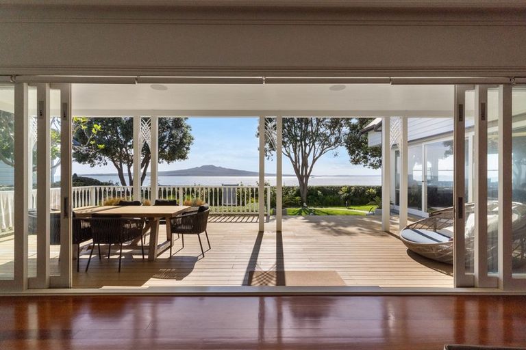 Photo of property in 15 Arawa Avenue, Devonport, Auckland, 0624