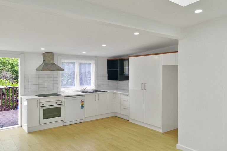 Photo of property in 28b Fruitvale Road, New Lynn, Auckland, 0600