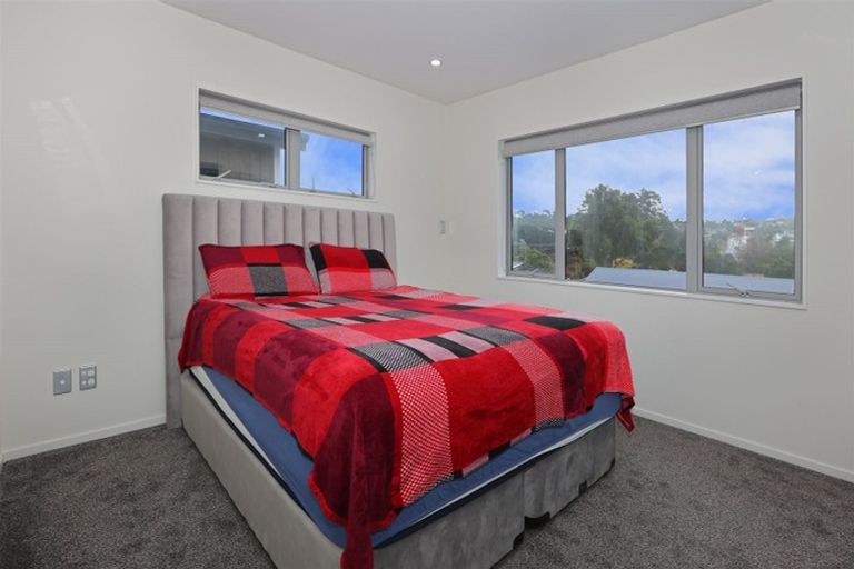 Photo of property in 43c Border Road, Henderson, Auckland, 0612