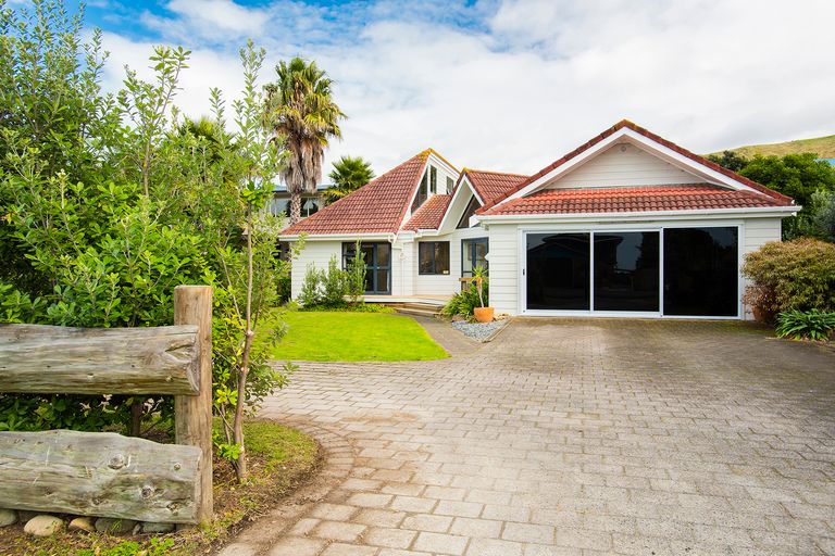 Photo of property in 16 Wairere Road, Wainui, Gisborne, 4010