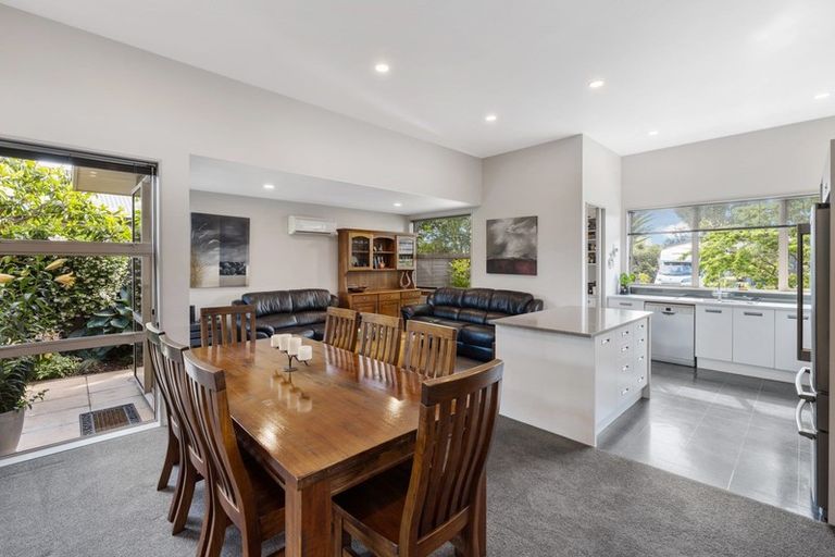 Photo of property in 3 Dunsford Close, Halswell, Christchurch, 8025