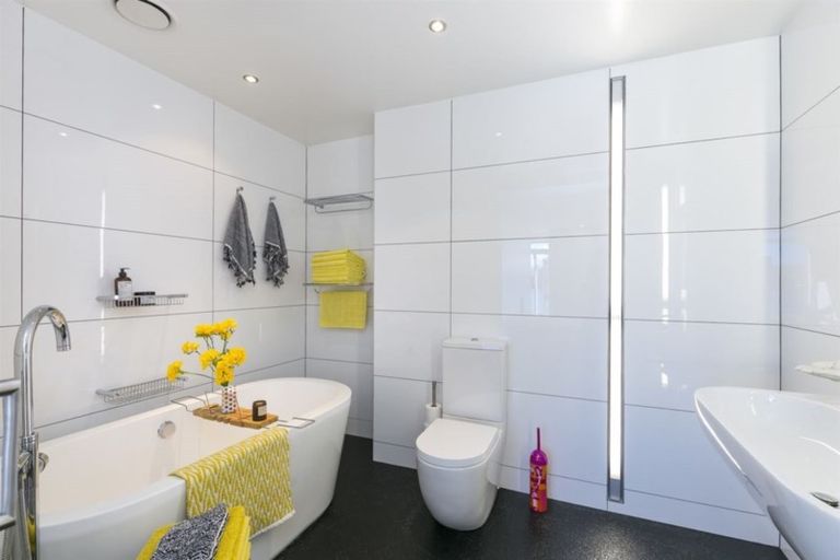 Photo of property in Marrakech Cafe, 15/305 Evans Bay Parade, Hataitai, Wellington, 6021