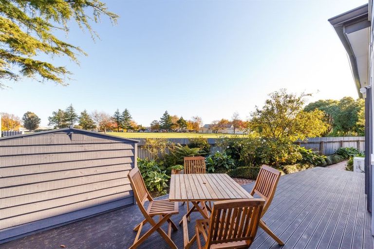 Photo of property in 73a Savage Crescent, West End, Palmerston North, 4412