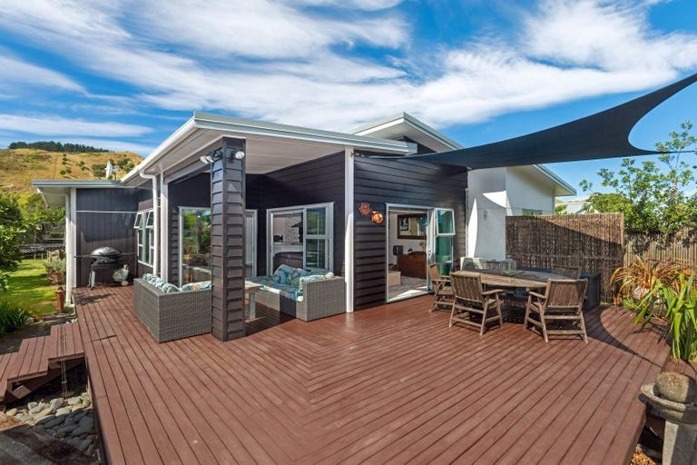 Photo of property in 122 Fortescue Street, Mahia, Nuhaka, 4198