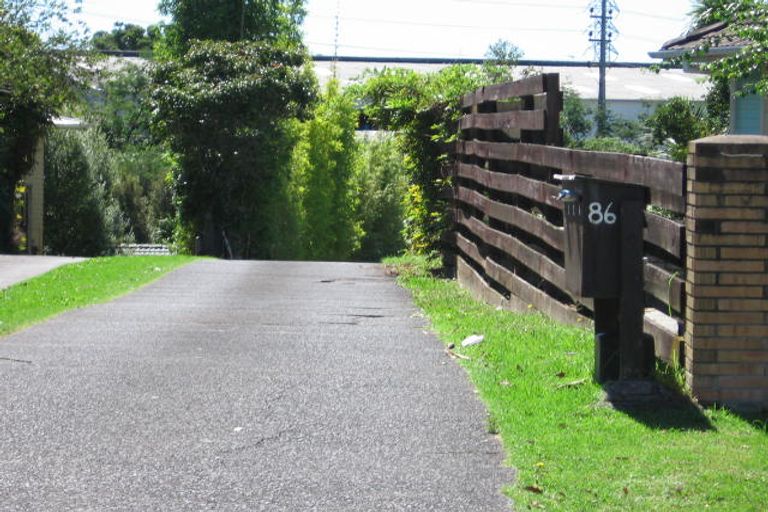 Photo of property in 4/86 Divich Avenue, Te Atatu South, Auckland, 0610