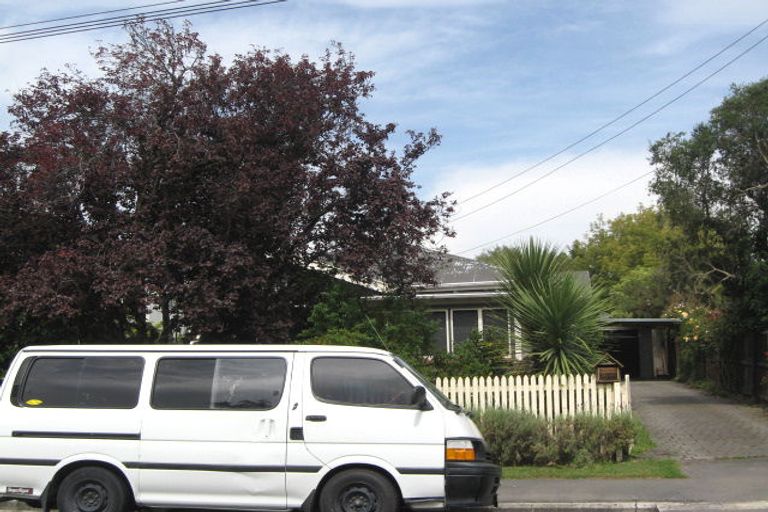 Photo of property in 100 Weston Road, St Albans, Christchurch, 8052