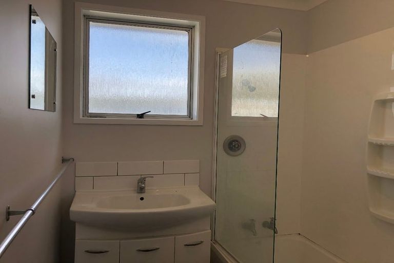 Photo of property in 24 Heather Street, Levin, 5510