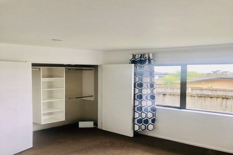 Photo of property in 21a Cityview Place, Massey, Auckland, 0614