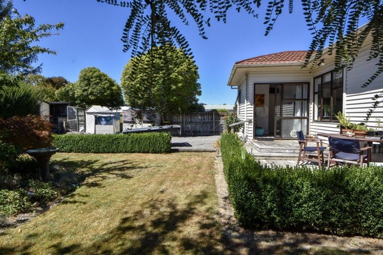 Photo of property in 22 Philip Street, Carterton, 5713