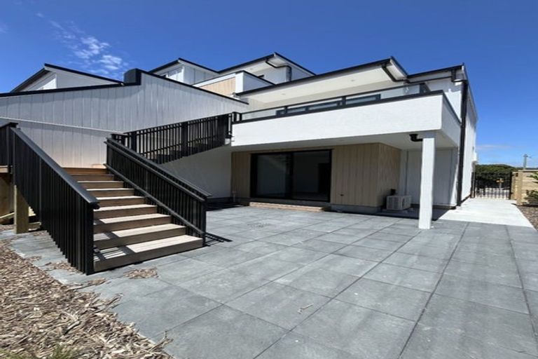 Photo of property in 1/10 Pascoe Avenue, Paremata, Porirua, 5026