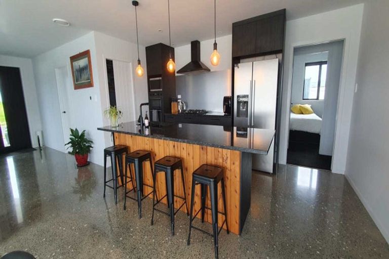 Photo of property in 15 Saint Michael Crescent, One Tree Point, 0118