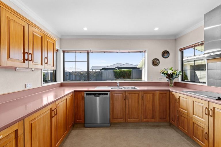 Photo of property in 128 Brookvale Road, Havelock North, 4130