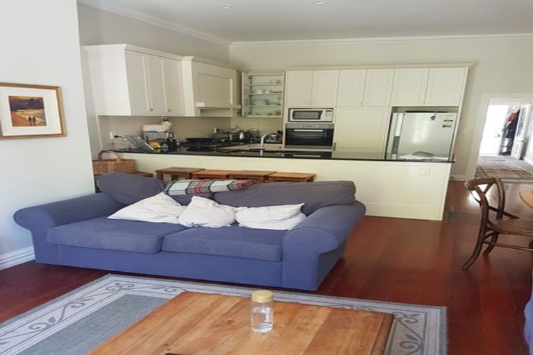 Photo of property in 378 Tinakori Road, Thorndon, Wellington, 6011