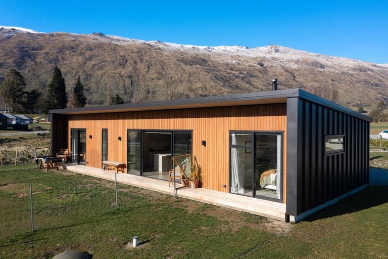 Photo of property in 11 Lakefield Close, Kingston, Athol, 9793