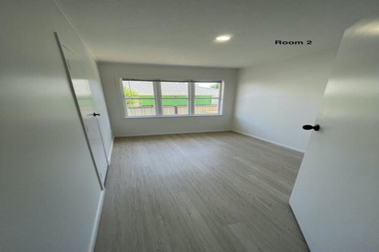 Photo of property in 104 Edmonton Road, Henderson, Auckland, 0612