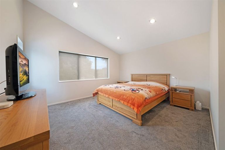 Photo of property in 51 Bayside Drive, Browns Bay, Auckland, 0630